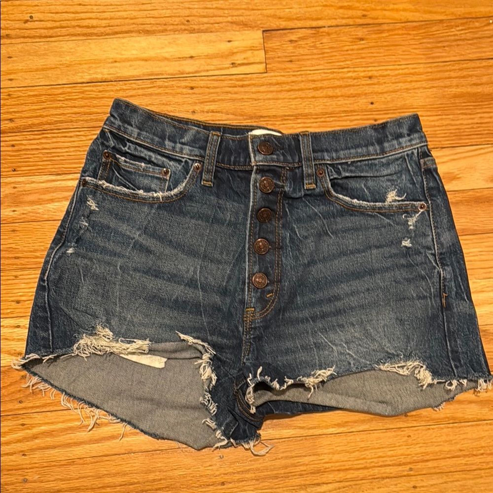 Abercrombie & Fitch high rise mom short